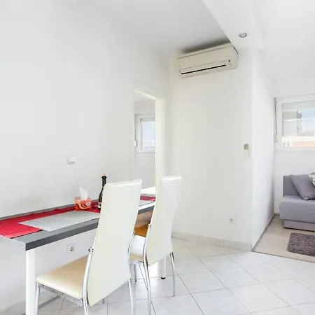 Appartement Dorna Near Center And Bacvice *