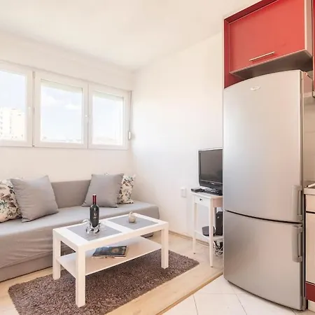 Appartement Dorna Near Center And Bacvice