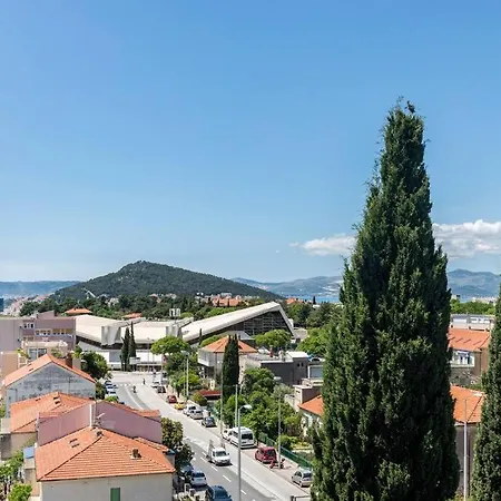 Appartement Dorna Near Center And Bacvice *